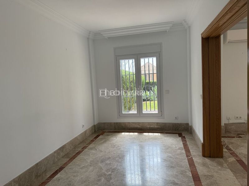 Foto 3660b63c-b85f-489b-9674-564acb897f3e. Casa adossada amb aparcament piscina a Santa Clara Marbella