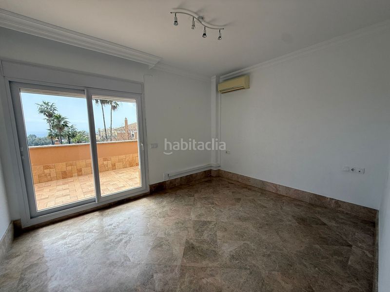 Foto 4ab61f1b-ac97-466a-b81b-c26a1f538d33. Casa adossada amb aparcament piscina a Santa Clara Marbella