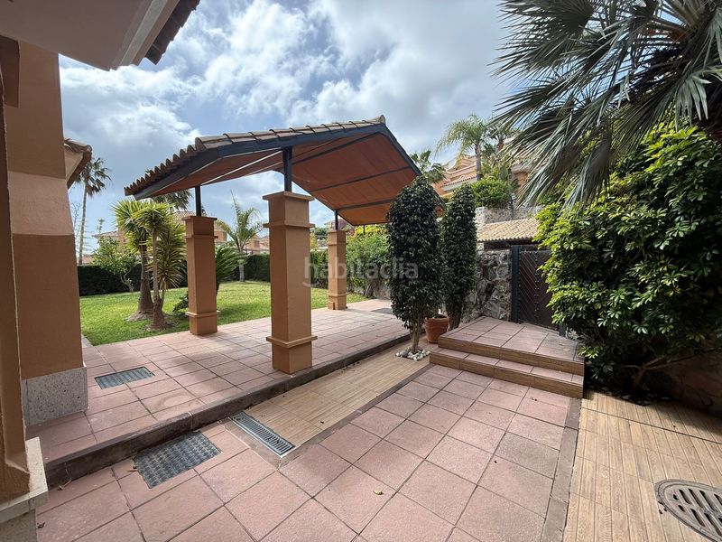 Foto 92c2de8d-8e36-4c6e-919f-3e3810005a58. Casa adossada amb aparcament piscina a Santa Clara Marbella