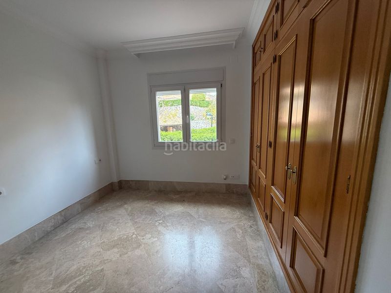 Foto dd4e216f-f4f7-4497-9555-91f20227083f. Casa adossada amb aparcament piscina a Santa Clara Marbella