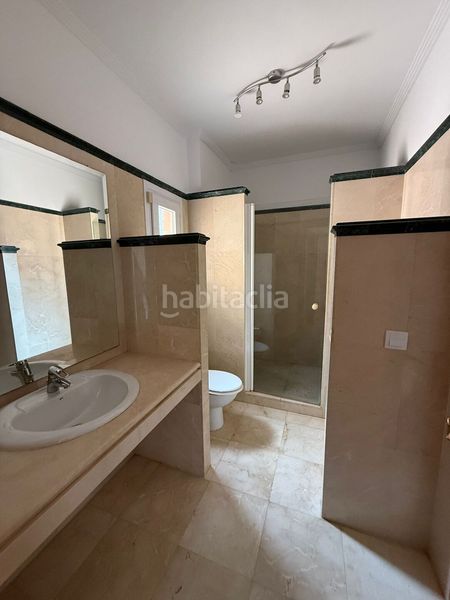 Foto ecfc064c-5636-47f6-8534-800a77822fcd. Casa adossada amb aparcament piscina a Santa Clara Marbella
