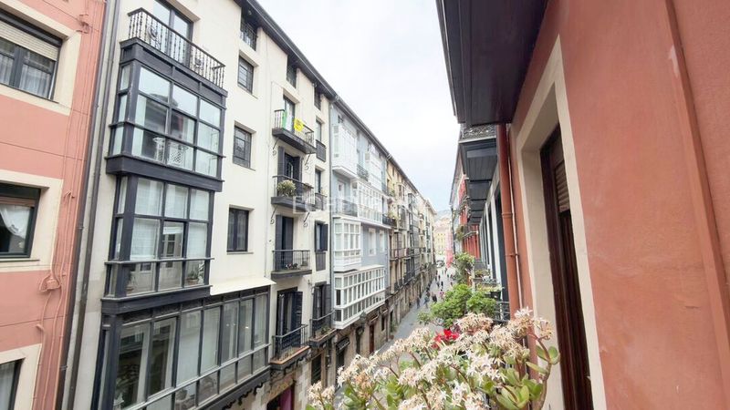 Foto 38c5154b-c810-4e38-bbf9-d97208f6f9f3. Pis amb calefacció a Casco Viejo Bilbao