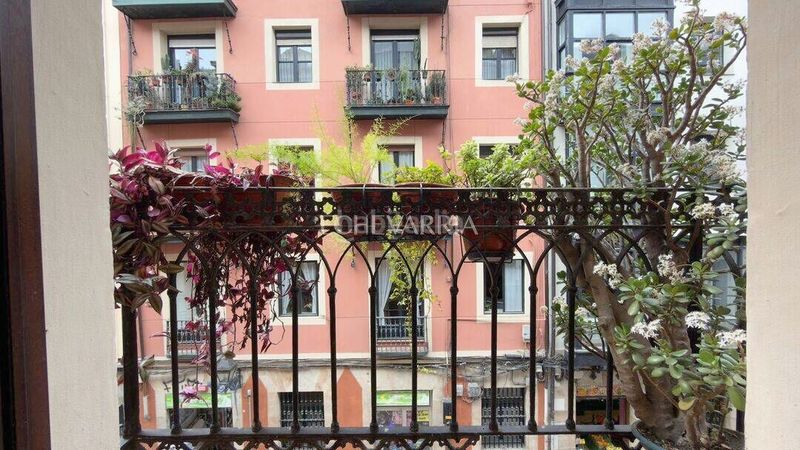 Foto 4eed6f74-c7b5-4db1-9780-4bbc3b2d1c17. Pis amb calefacció a Casco Viejo Bilbao