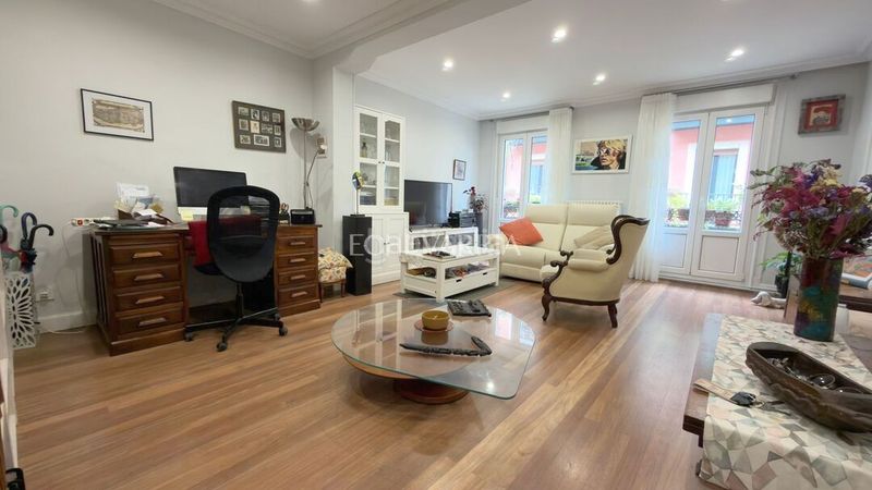 Foto 9818178f-b556-4e9b-a9b1-13587a1610f6. Pis amb calefacció a Casco Viejo Bilbao