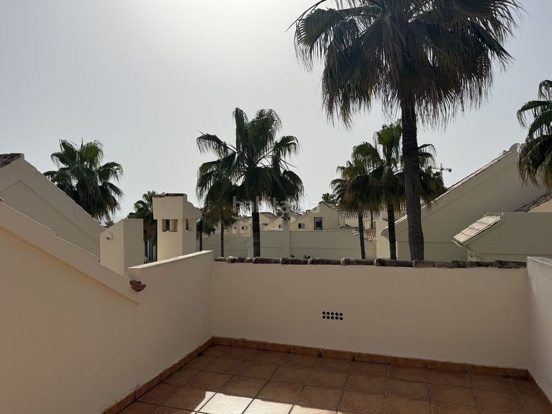 Foto 1e4623e0-7006-47ef-a8b4-21986a1c865f. Casa adossada amb aparcament piscina a Las Chapas - Alicate Playa Marbella