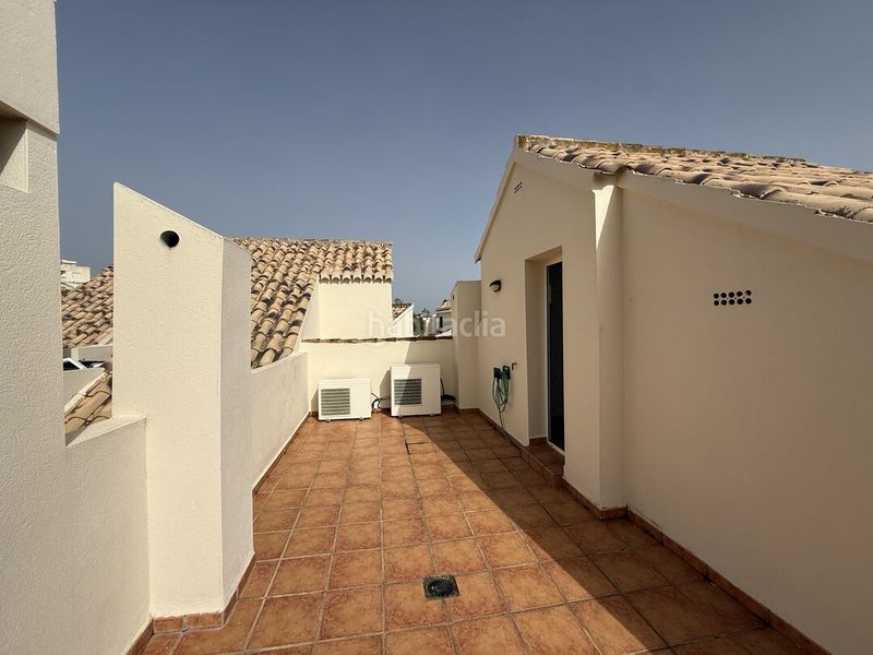 Foto 6867ab18-c027-4eed-8ff0-e75ff9ed2377. Casa adossada amb aparcament piscina a Las Chapas - Alicate Playa Marbella