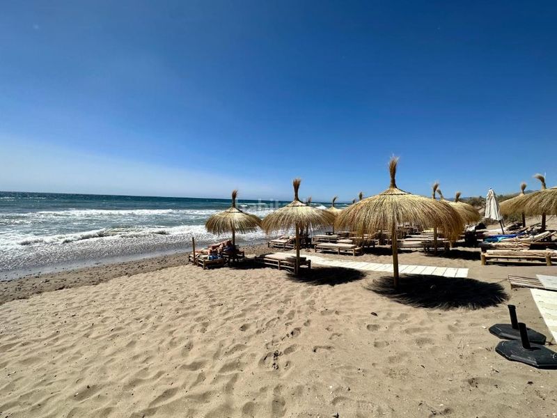 Foto 9b5a8ada-201f-453b-97c0-c6804260a7c1. Casa adossada amb aparcament piscina a Las Chapas - Alicate Playa Marbella