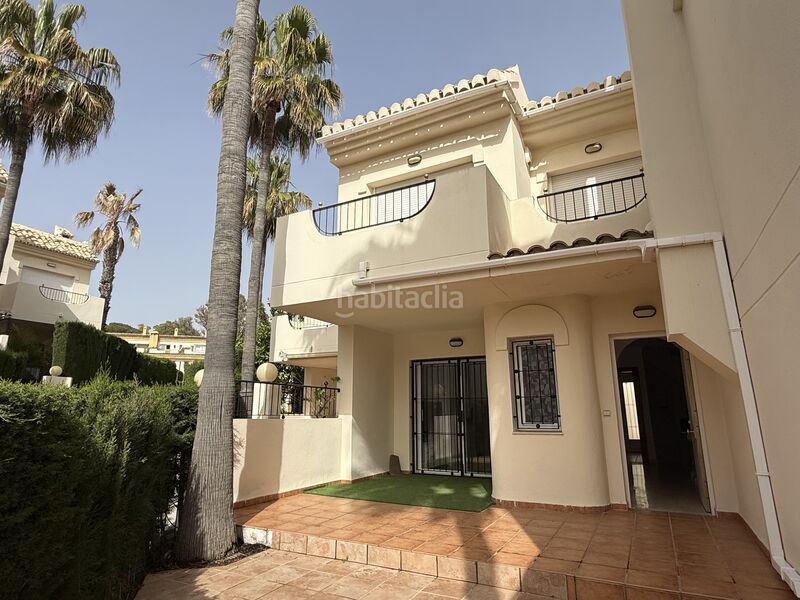 Foto c949800f-bc68-4afc-9110-40e20662634b. Casa adossada amb aparcament piscina a Las Chapas - Alicate Playa Marbella
