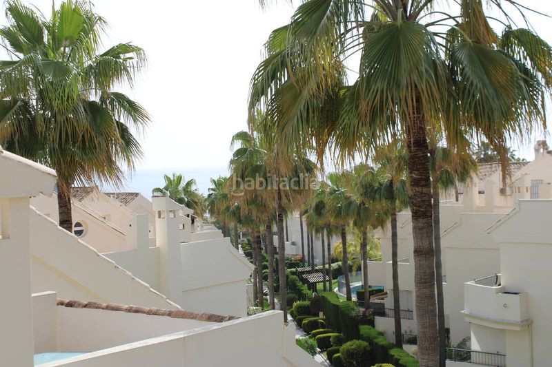 Foto ce01f09e-378c-4a2d-9de2-588ff63d829e. Casa adossada amb aparcament piscina a Las Chapas - Alicate Playa Marbella