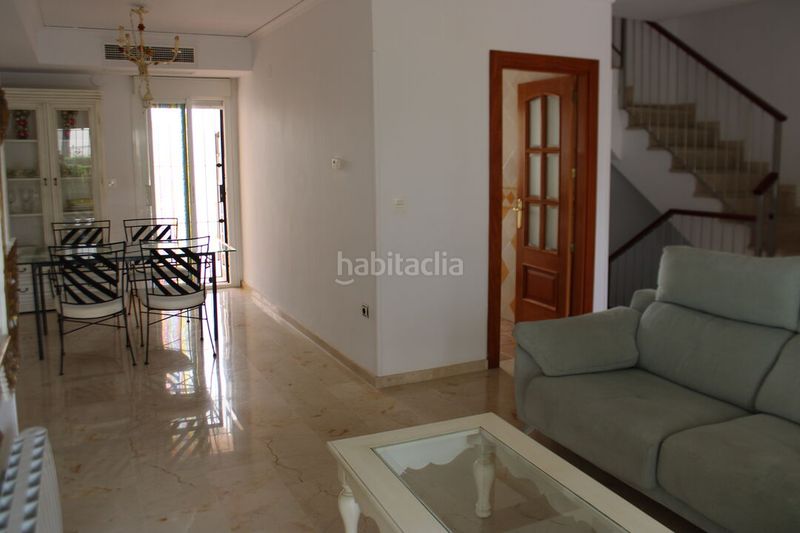Foto d9fcb0ed-9c6e-4f07-bb92-b5591c0f1d38. Casa adossada amb aparcament piscina a Las Chapas - Alicate Playa Marbella