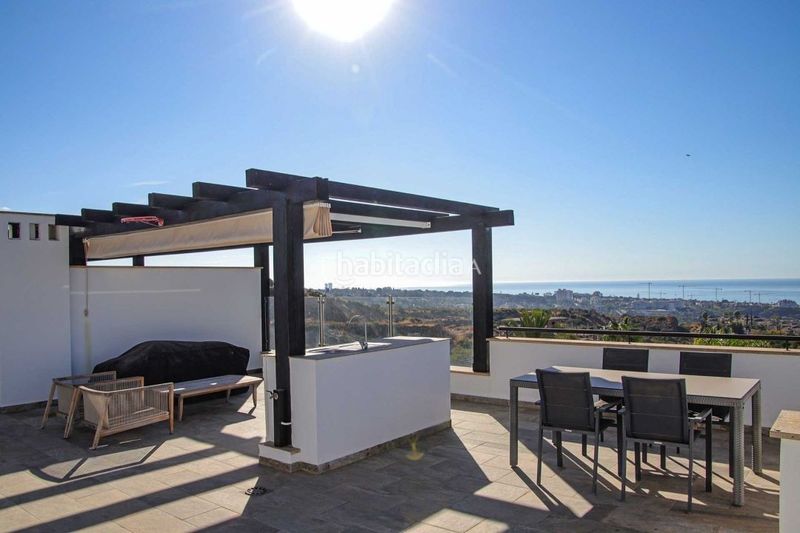 Foto 43c1e84a-5ed9-40ac-987b-fd5f520cf008. Casa adossada amb calefacció aparcament piscina a Marbella