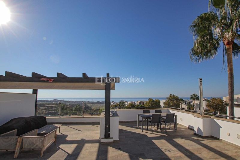 Foto eef1e093-3675-4e79-b27d-630013a70b43. Casa adossada amb calefacció aparcament piscina a Marbella