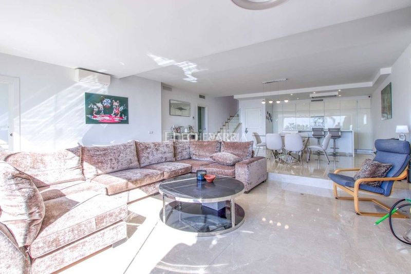 Foto fdf878b2-d0db-462e-8bd2-ec9a1ced17ae. Casa adossada amb calefacció aparcament piscina a Marbella