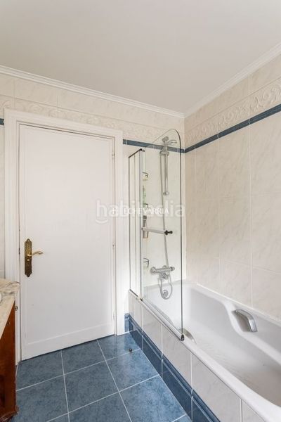 Foto d5345405-36f1-485f-acce-d74e848a0a71. Pis amb calefacció aparcament piscina a Las Arenas Getxo