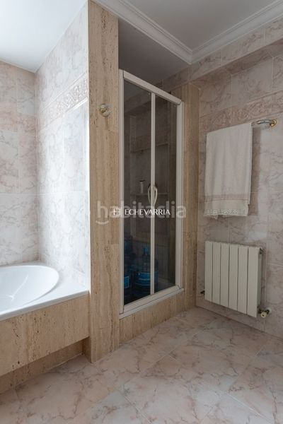 Foto dfb076de-8900-45c4-9b38-4241e775dcae. Pis amb calefacció aparcament piscina a Las Arenas Getxo