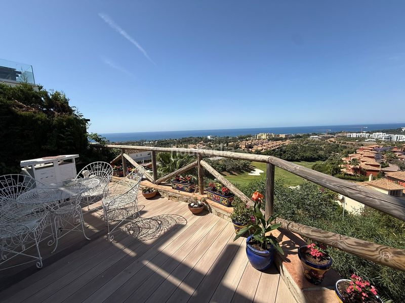 Foto df0543ee-de49-4bd6-9288-95adc633fd70. Casa amb aparcament piscina a Santa Clara Marbella