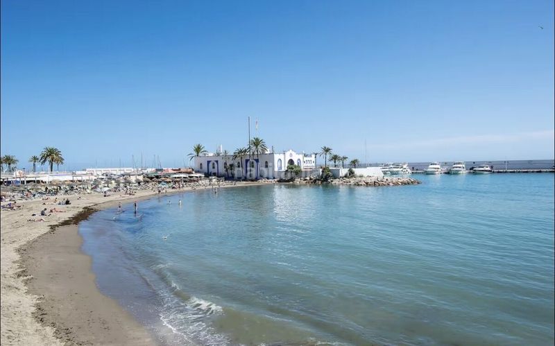 Foto a316fb72-f085-43e0-b612-34c7e3ce098b. Piso 2000 en Playa Bajadilla - Puertos Marbella