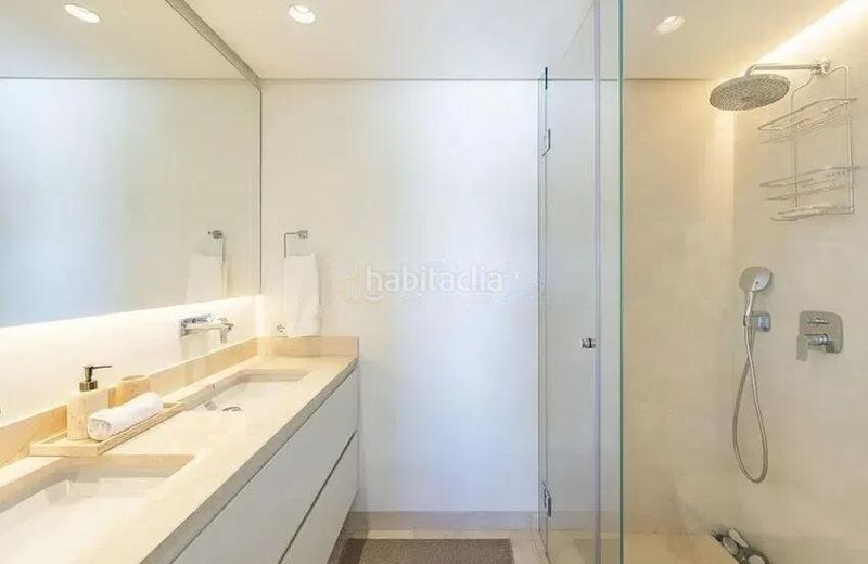 Foto b7beadb6-c24b-4220-817d-0e6f16911c7e. Ático en Puente Romano Marbella