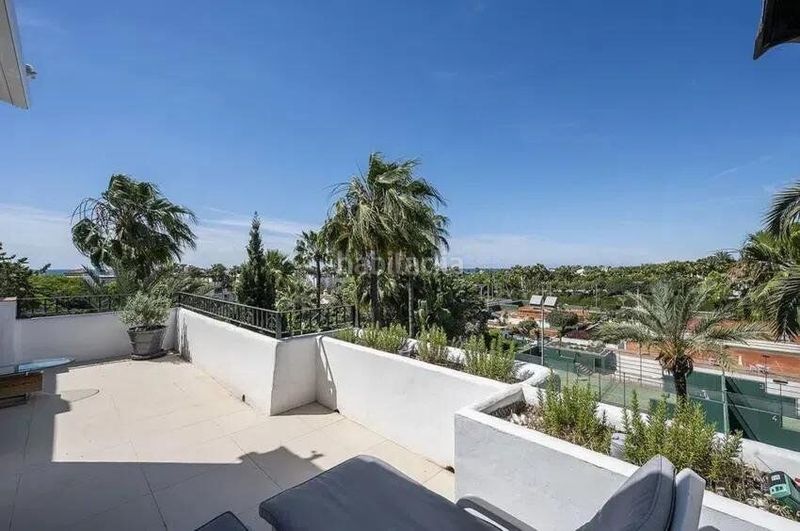 Foto de916fd0-a338-45d6-9d10-0886d7a715d4. Ático en Puente Romano Marbella