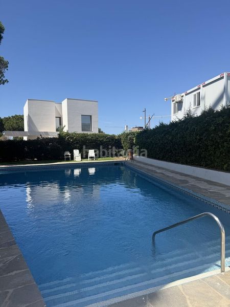 Foto 33bb7723-ff26-4221-94a6-b6d5a49dd861. Pis amb aparcament piscina a Las Chapas - Alicate Playa Marbella