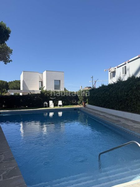 Foto ddc26023-2d28-4297-95b1-5df9ce6dfff0. Pis amb aparcament piscina a Las Chapas - Alicate Playa Marbella