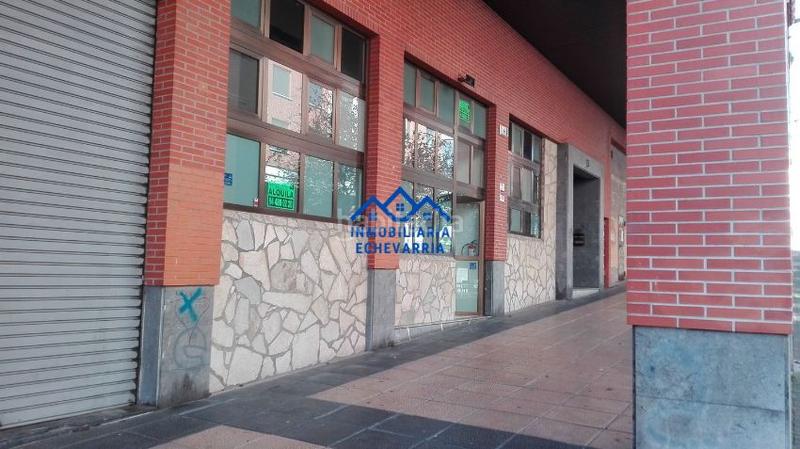 Foto 720c73b5-6981-4103-8e35-e57fe10b21f2. Local comercial en Centro Urbano-Hirigunea Leioa