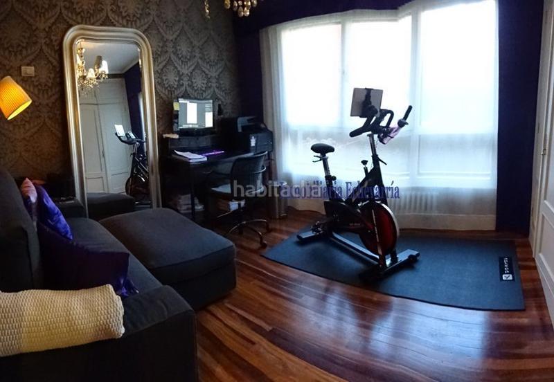 Foto ba55a8c4-7ddd-46c3-b39f-a4c0b2e1a7d1. Pis amb aparcament a Las Arenas Getxo