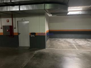 Parking coche en Las Arenas. Se vende plaza de garaje