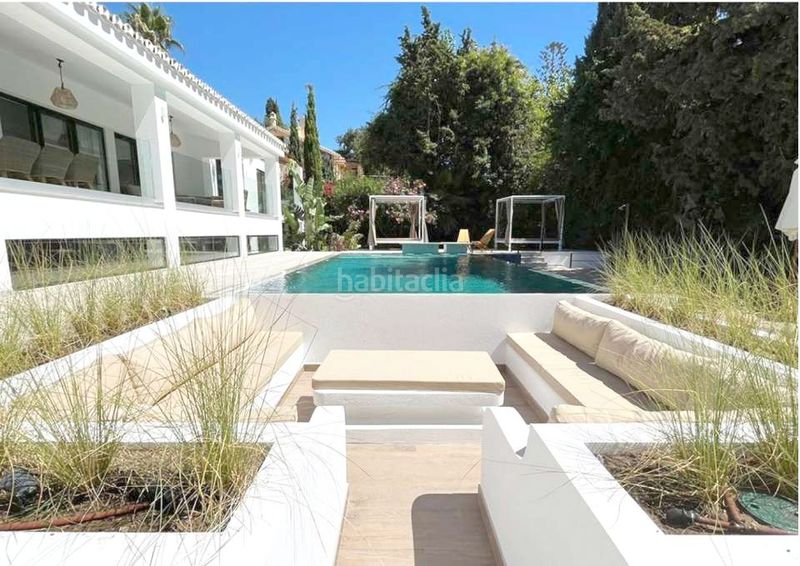 Foto a29d9809-1e4d-41a3-a646-9bcab0b490b9. Xalet amb aparcament piscina a El Rosario - Ricmar Marbella