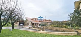 Xalet a Berango. Chalet independiente en berango
