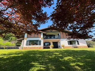 Xalet a Berango. Chalet en venta en larrañazubi