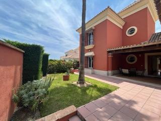 Casa a Santa Clara. Fabulosa villa independiente en santa clara golf