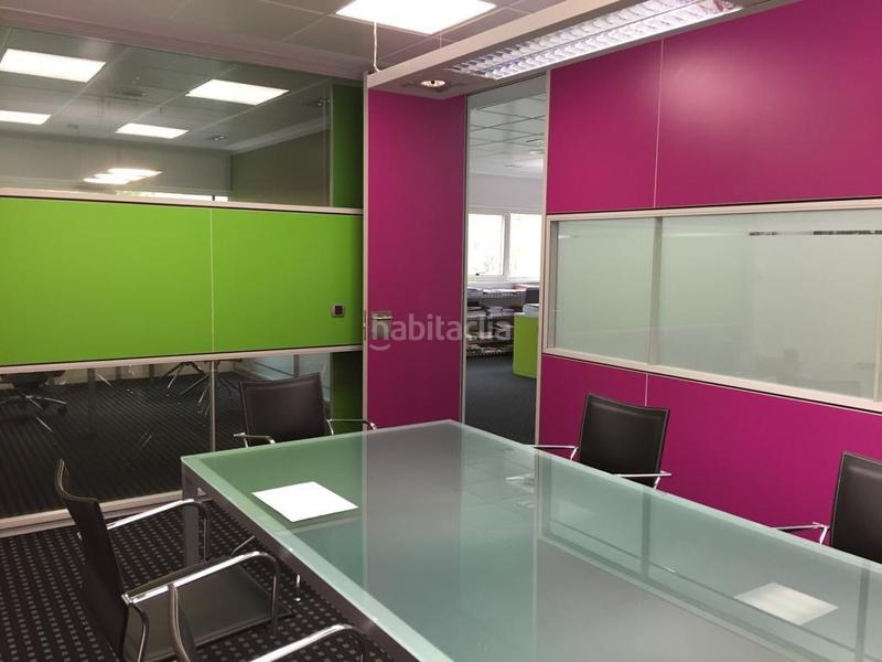 Foto b2467d2a-3b80-41fb-8c3c-c7c3f0f7634d. Location bureau avec parking dans Erandio