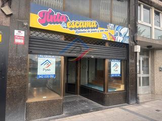 Local Comercial en Calle Marqués de la Hermida 38