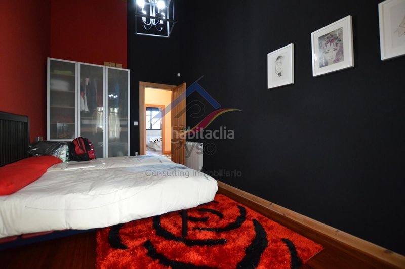 Foto 0dce7f4d-aba0-4ab0-97ab-5b2da5297255. Casa adossada amb calefacció aparcament piscina a Bareyo