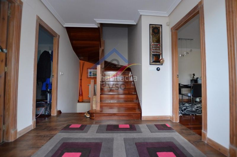 Foto 36190892-3b4f-44cd-ac3f-fa9439fa9171. Casa adossada amb calefacció aparcament piscina a Bareyo