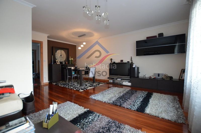 Foto 36a98601-02e8-4006-bfc8-e2f24d1e9731. Casa adossada amb calefacció aparcament piscina a Bareyo