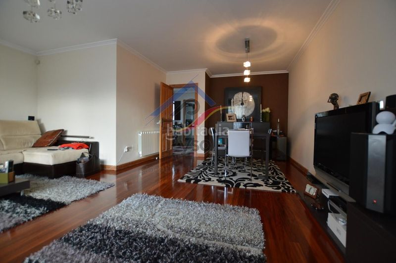 Foto 4e86913b-4bd1-4965-8448-6125d7664fee. Casa adossada amb calefacció aparcament piscina a Bareyo