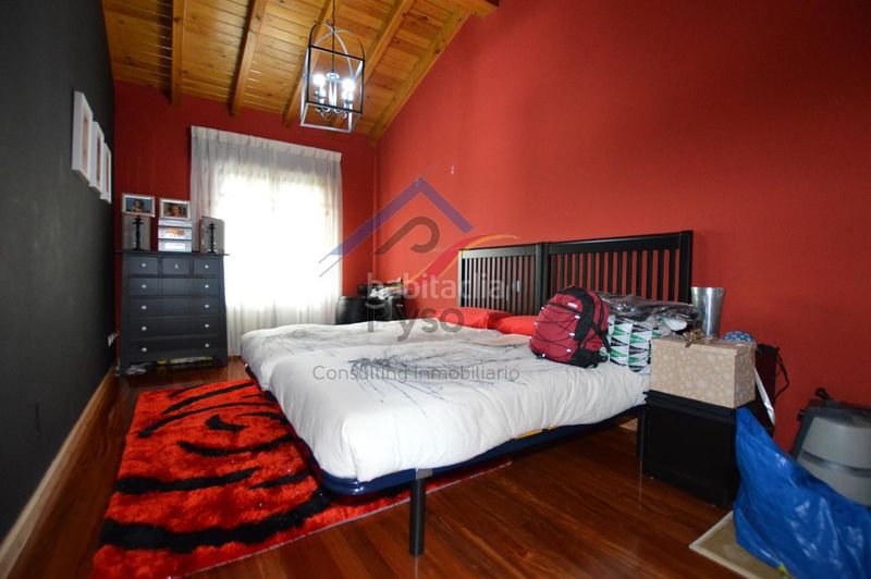 Foto 7c7de4ac-7fbf-427f-bbb2-f58ff5b8cd7f. Casa adossada amb calefacció aparcament piscina a Bareyo