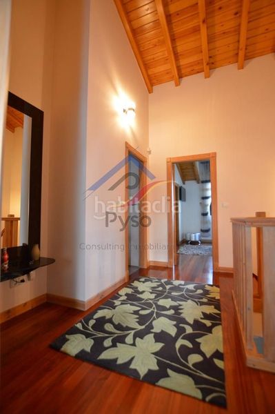 Foto 8b7ca087-4be6-41ca-8797-a015f8da9701. Casa adossada amb calefacció aparcament piscina a Bareyo