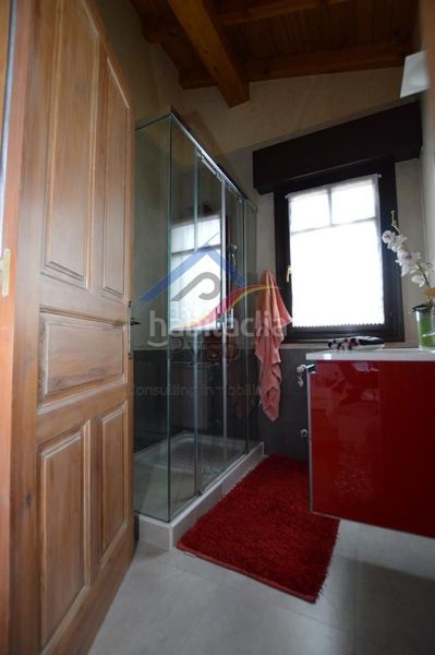 Foto 8cc0eaee-46f5-4320-adda-bc8bf3177bc3. Casa adossada amb calefacció aparcament piscina a Bareyo