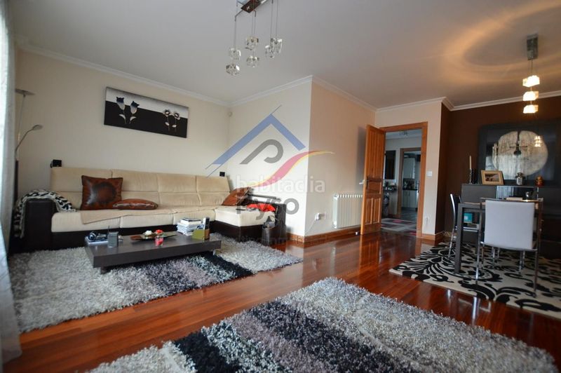 Foto a10d61fe-620b-464a-aabe-3efcb4bb2d90. Casa adossada amb calefacció aparcament piscina a Bareyo