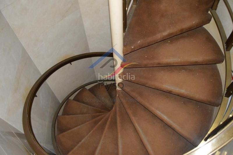 Foto bf3c489d-4726-46fe-a75a-e8d91e1a6e06. Local comercial a Centro - Ayuntamiento Santander