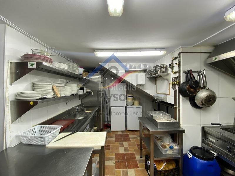 Foto 4fcb6dfc-d1f7-4721-9f99-be6ecc7b90bd. Transfer business premise with heating in Alisal - San Román Santander