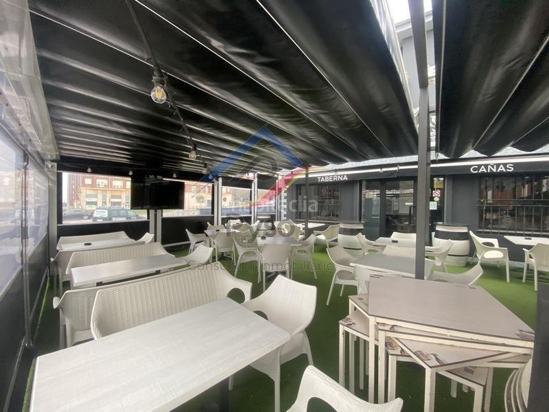 Foto 16a94d27-7b86-4ef8-bf7c-a2df5e84c584. Traspàs local comercial amb calefacció a Alisal - San Román Santander