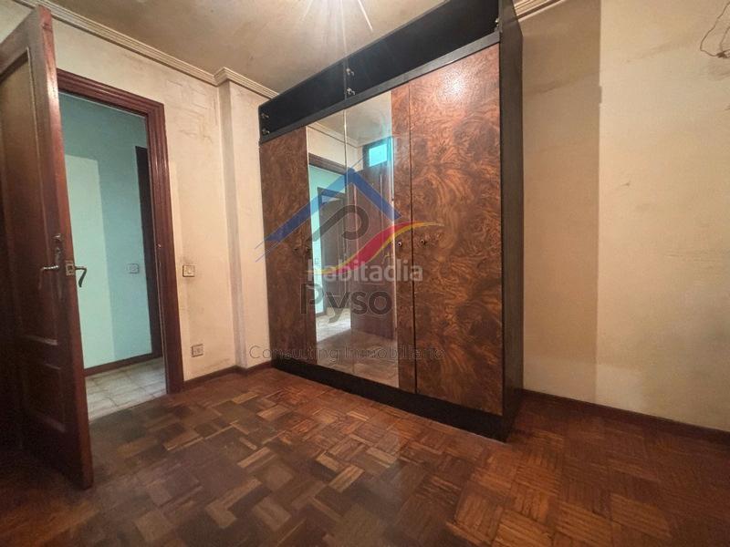 Foto 27ac8d6f-672a-4833-bf59-97bcf0198b06. Semi detached house with fireplace heating parking in Santander