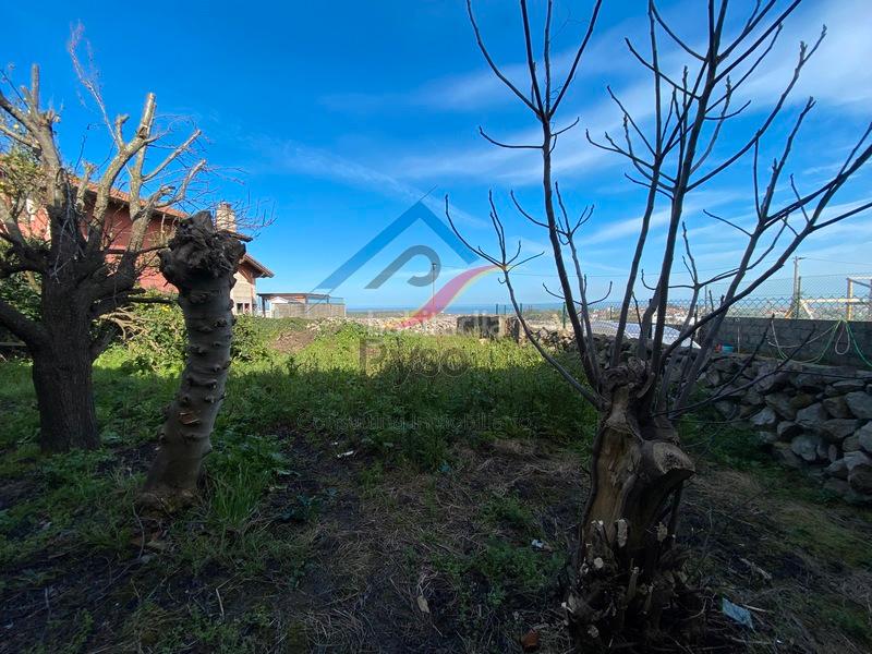 Foto c9729f17-ca5e-4f60-9694-b44608827d4c. Semi detached house with fireplace heating parking in Santander