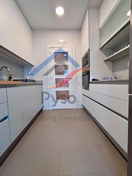 Foto 6662189f-46ac-45d7-917e-487d97fd0f9e. Location appartement avec chauffage parking dans Los Castros Santander