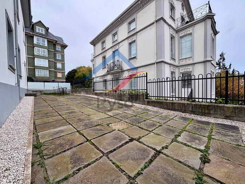 Foto cdd175cc-1be7-4212-9a79-958864734cf1. Location appartement avec chauffage parking dans Los Castros Santander