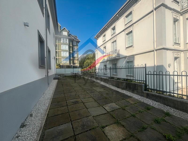 Foto d5ae1900-03d8-4421-a8bb-c041cf2e6c61. Location appartement avec chauffage parking dans Los Castros Santander